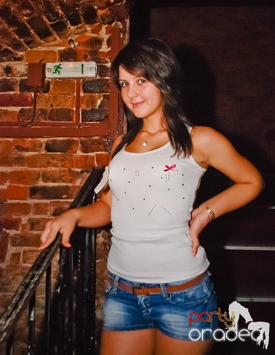 Petrecere mare la început de săptămână, 