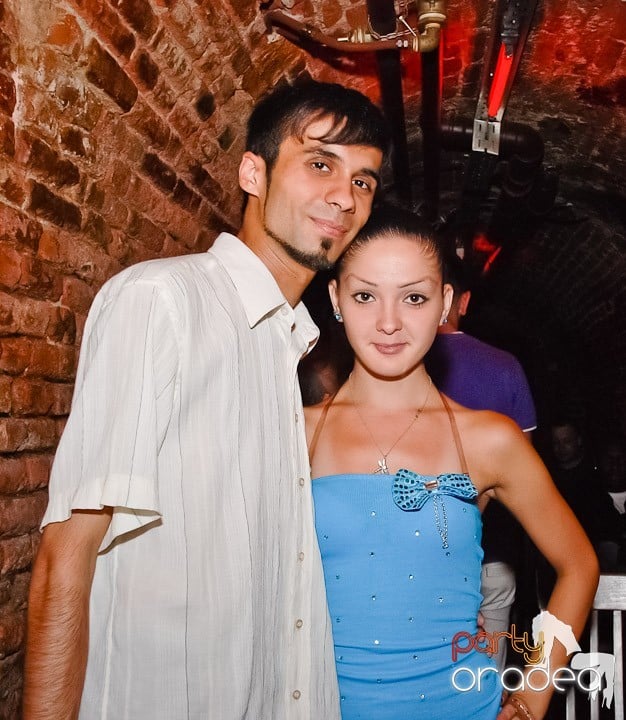 Petrecere mare la început de săptămână, 