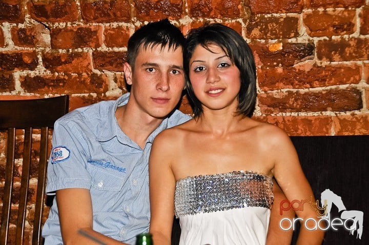 Petrecere mare la început de săptămână, 