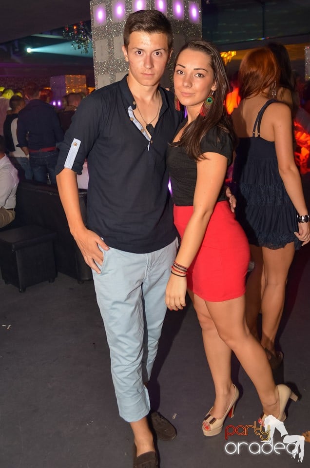 Petrecere până dimineaţa în Club Life, 