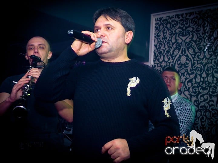 Petrecerea continuă în Club Life, 