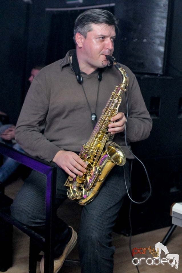 Petrecerea continuă în Club Life, 