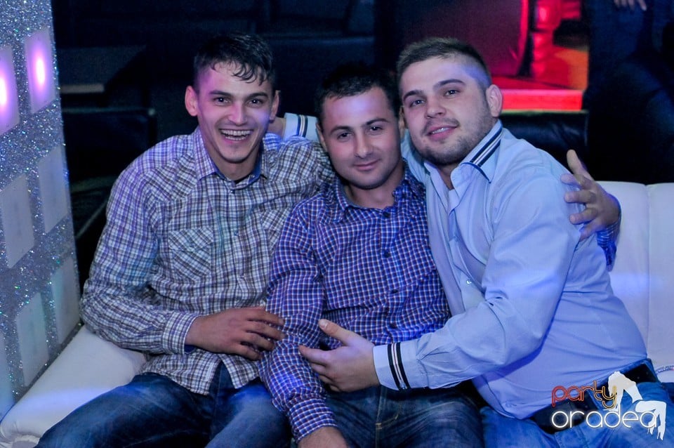 Petrecerea continuă în Club Life, 