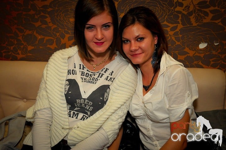 Petrecerea continuă în Club Rio, 