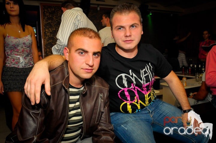 Petrecerea continuă în Club Rio, 