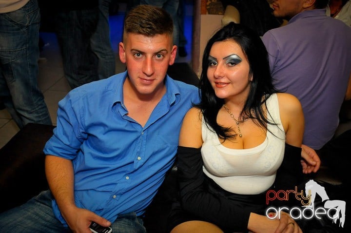 Petrecerea continuă în Club Rio, 