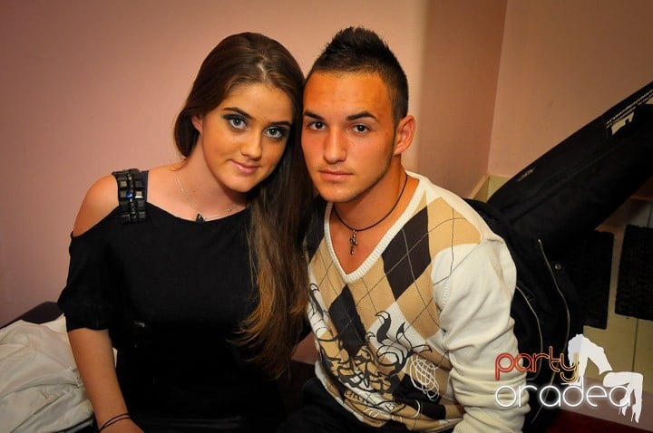 Petrecerea continuă în Club Rio, 