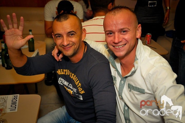 Petrecerea continuă în Club Rio, 