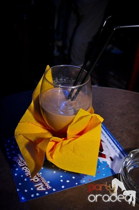 Petrecerea continuă în Downtown şi sâmbătă, 