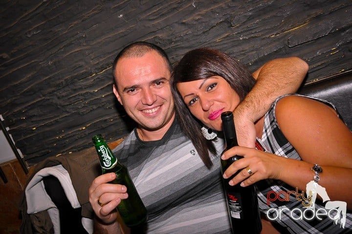 Petrecerea continuă în Downtown, 