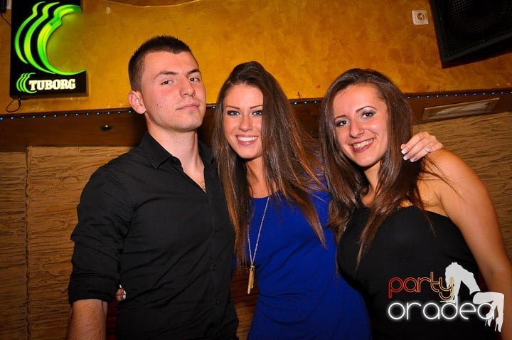 Petrecerea continuă în Downtown, 