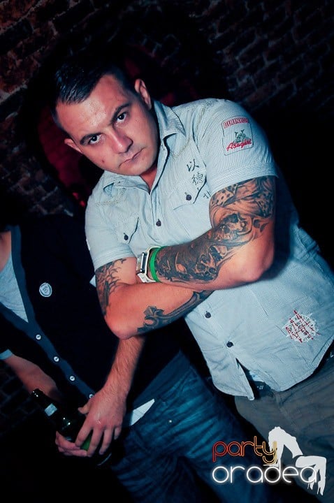 Petrecerea continuă şi în timpul şcolii, 