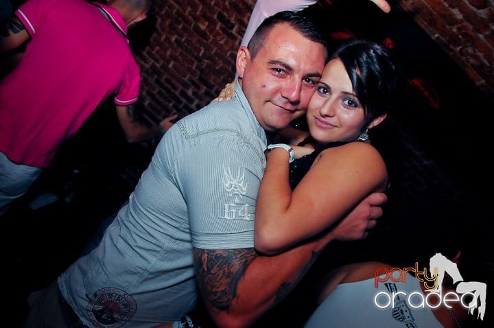 Petrecerea continuă şi în timpul şcolii, 