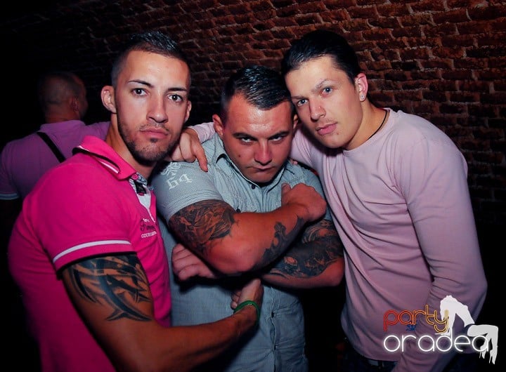 Petrecerea continuă şi în timpul şcolii, 