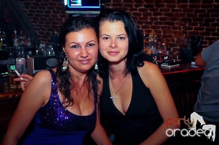 Petrecerea continuă şi în timpul şcolii, 