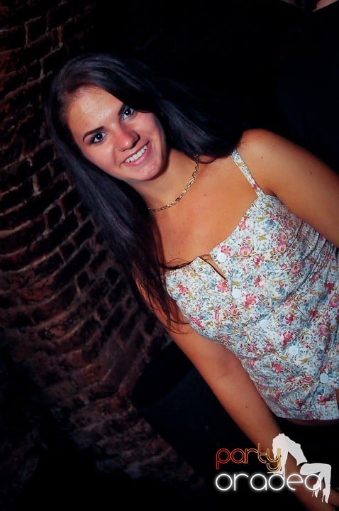 Petrecerea continuă şi în timpul şcolii, 