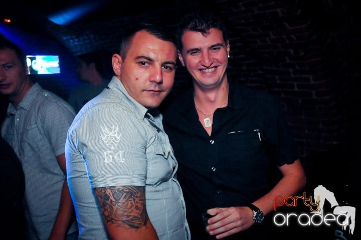 Petrecerea continuă şi în timpul şcolii, 