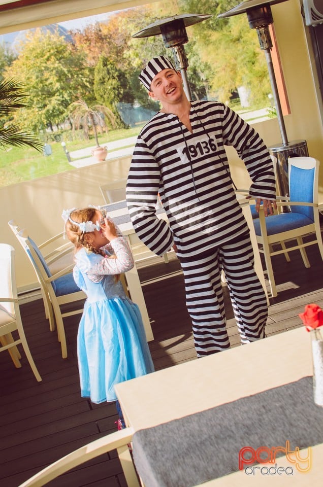 Petrecerea copiilor la Halloween Costume Ball, Restaurant Rivo