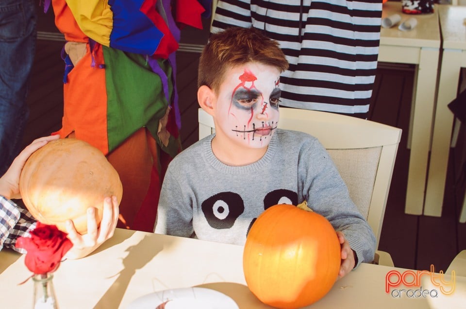 Petrecerea copiilor la Halloween Costume Ball, Restaurant Rivo