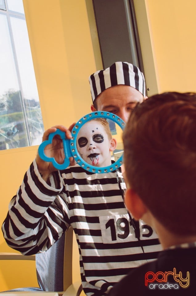 Petrecerea copiilor la Halloween Costume Ball, Restaurant Rivo