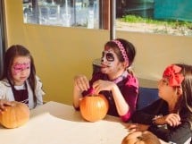 Petrecerea copiilor la Halloween Costume Ball