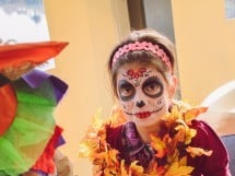 Petrecerea copiilor la Halloween Costume Ball