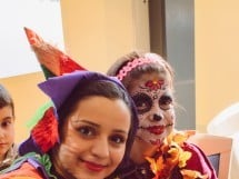 Petrecerea copiilor la Halloween Costume Ball