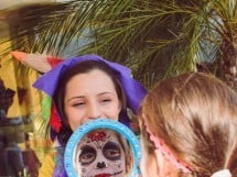 Petrecerea copiilor la Halloween Costume Ball
