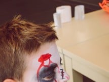 Petrecerea copiilor la Halloween Costume Ball