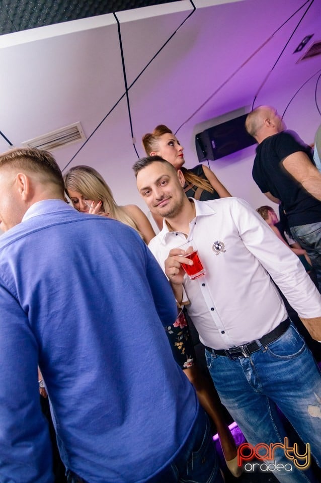 Petrecerea de Crăciun Dinsubsol,