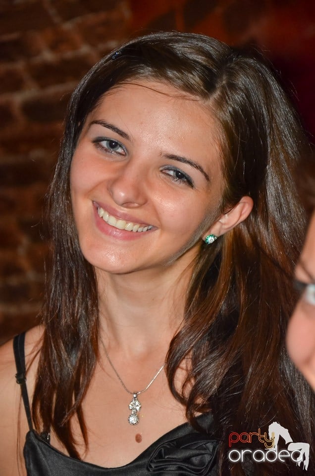 Petrecerea de miercuri în Club Escape, 