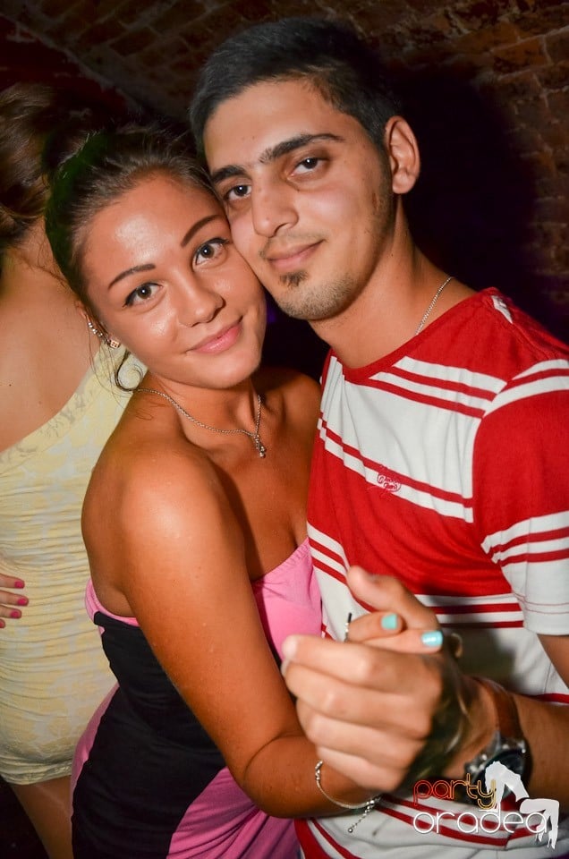 Petrecerea de miercuri în Club Escape, 