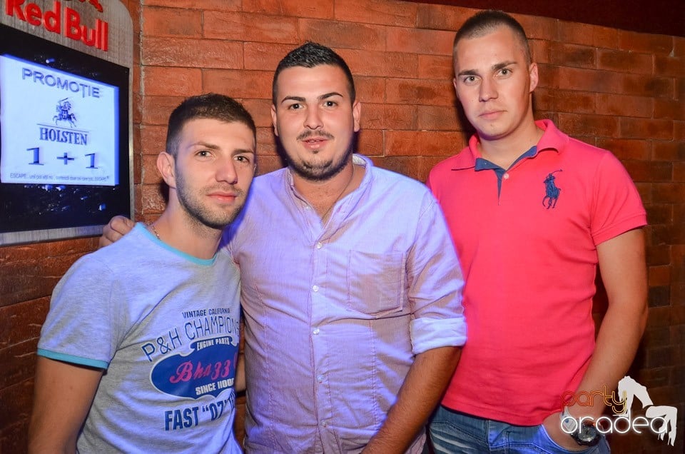 Petrecerea de miercuri în Club Escape, 