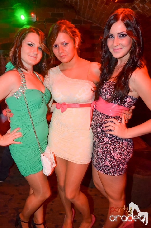 Petrecerea de miercuri în Club Escape, 