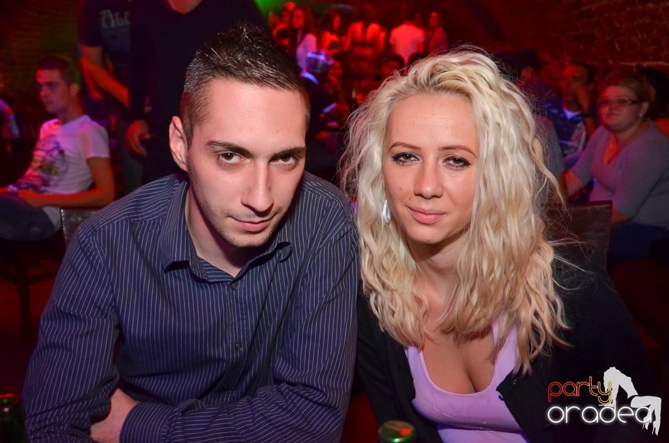 Petrecerea de miercuri în Club Escape, 