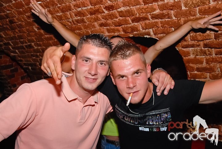 Petrecerea de miercuri în Escape, 