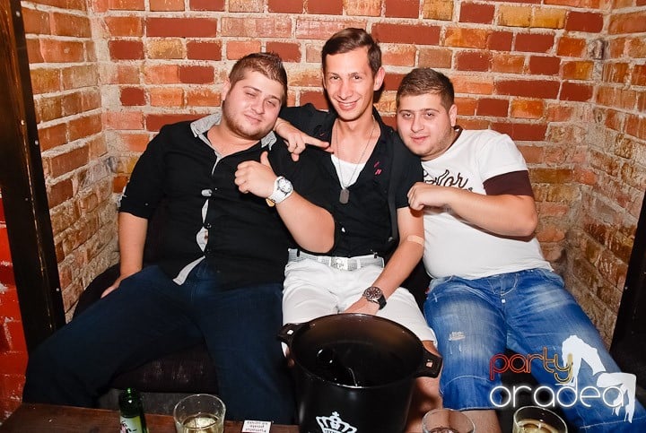 Petrecerea de miercuri în Escape, 