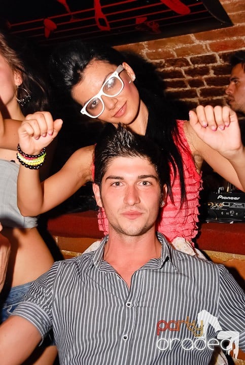 Petrecerea de miercuri în Escape, 