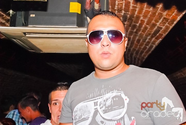 Petrecerea de miercuri în Escape, 