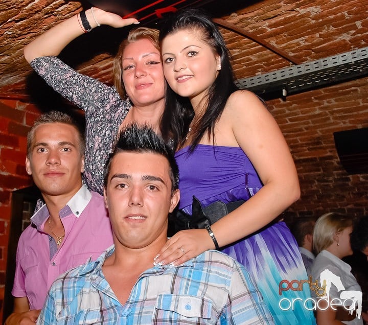 Petrecerea de miercuri în Escape, 