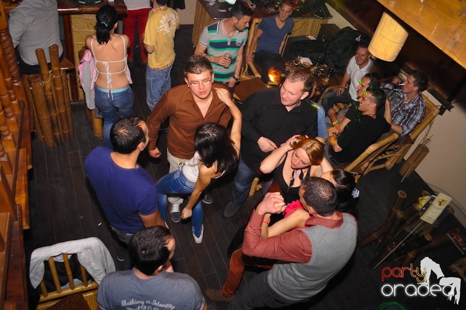 Petrecerea de Paşti continuă în Zulu, Zulu Caffe