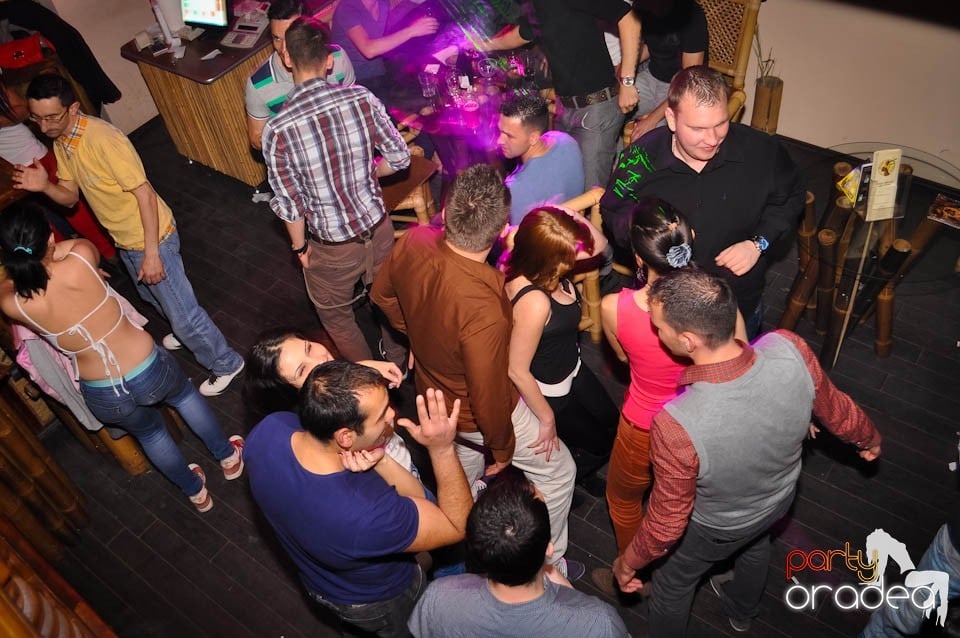 Petrecerea de Paşti continuă în Zulu, Zulu Caffe