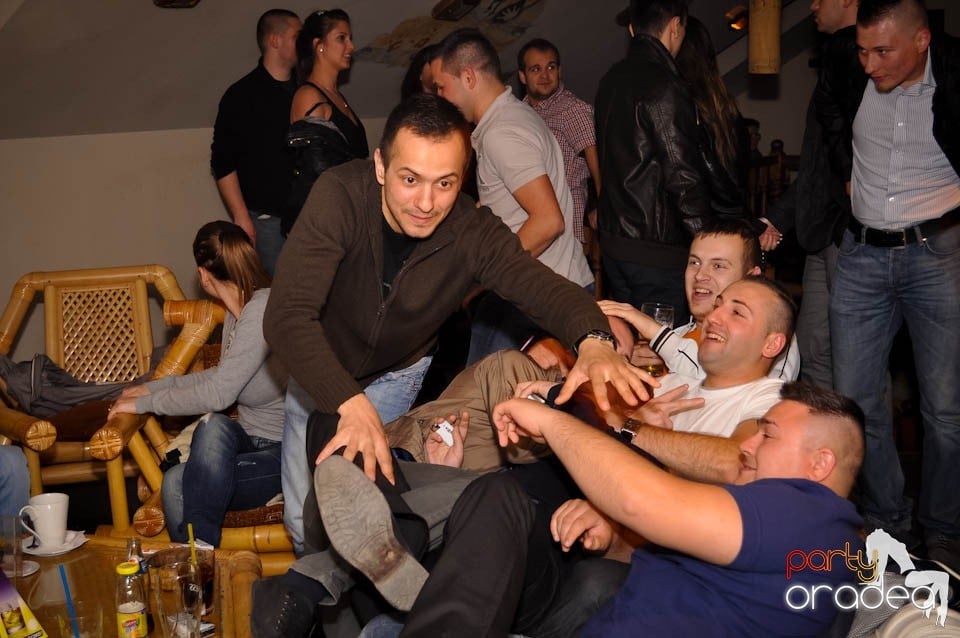 Petrecerea de Paşti continuă în Zulu, Zulu Caffe