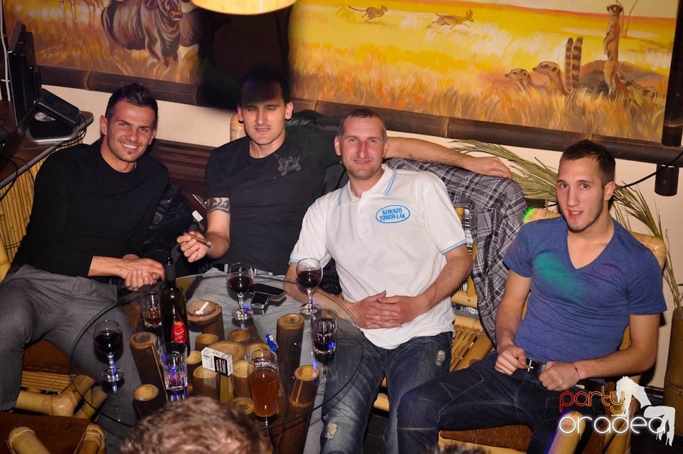 Petrecerea de Paşti continuă în Zulu, Zulu Caffe