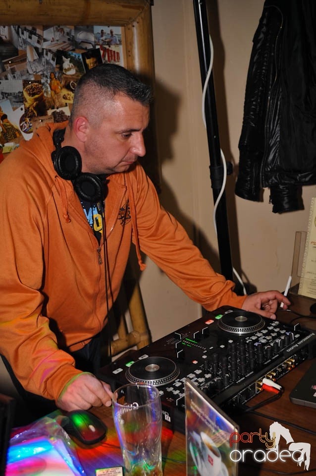 Petrecerea de Paşti continuă în Zulu, Zulu Caffe