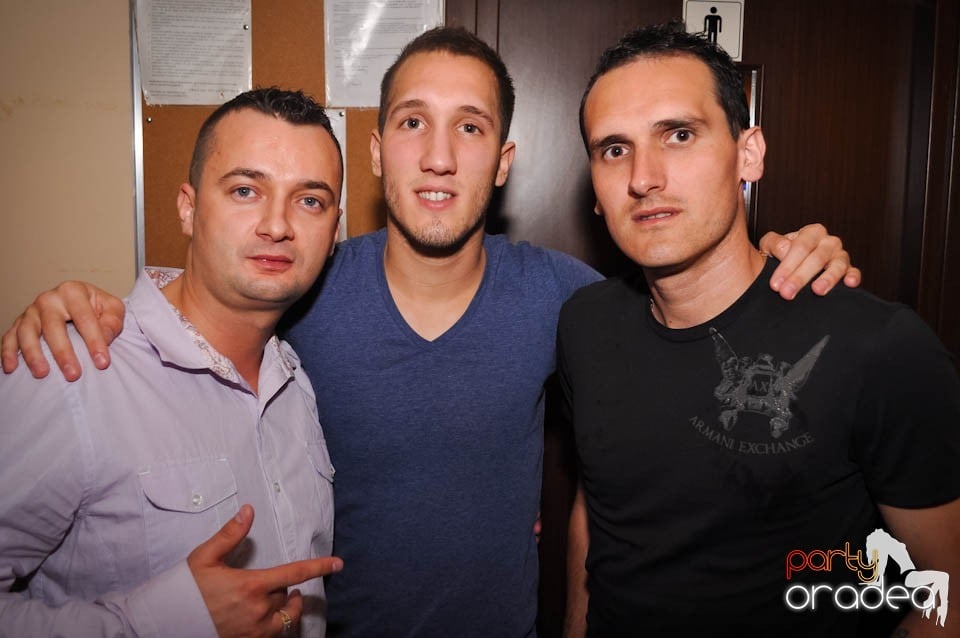 Petrecerea de Paşti continuă în Zulu, Zulu Caffe