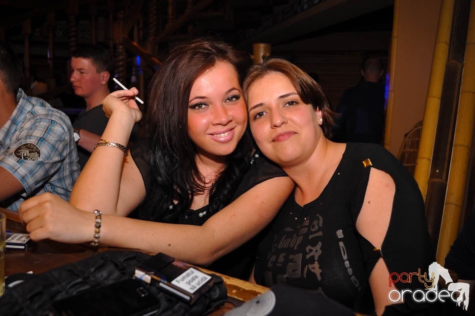 Petrecerea de Paşti continuă în Zulu, Zulu Caffe