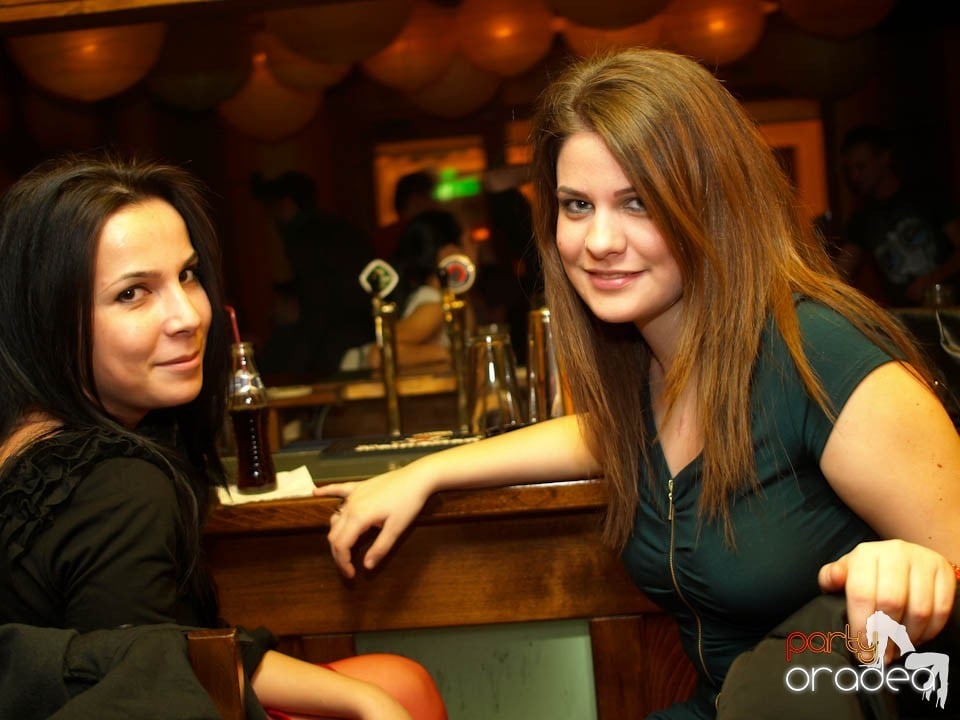 Petrecerea de sâmbătă seara în Juice, Juice
