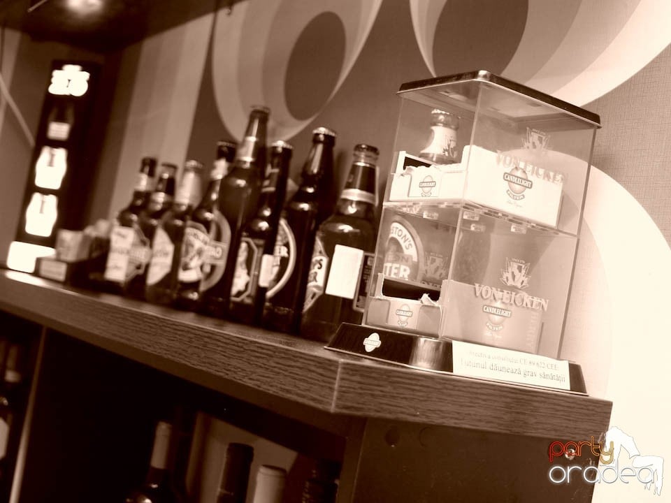 Petrecerea de sâmbătă seara în Juice, Juice