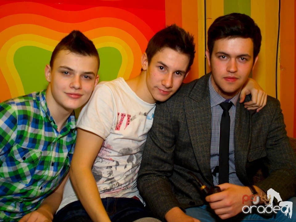 Petrecerea de sâmbătă seara în Juice, Juice